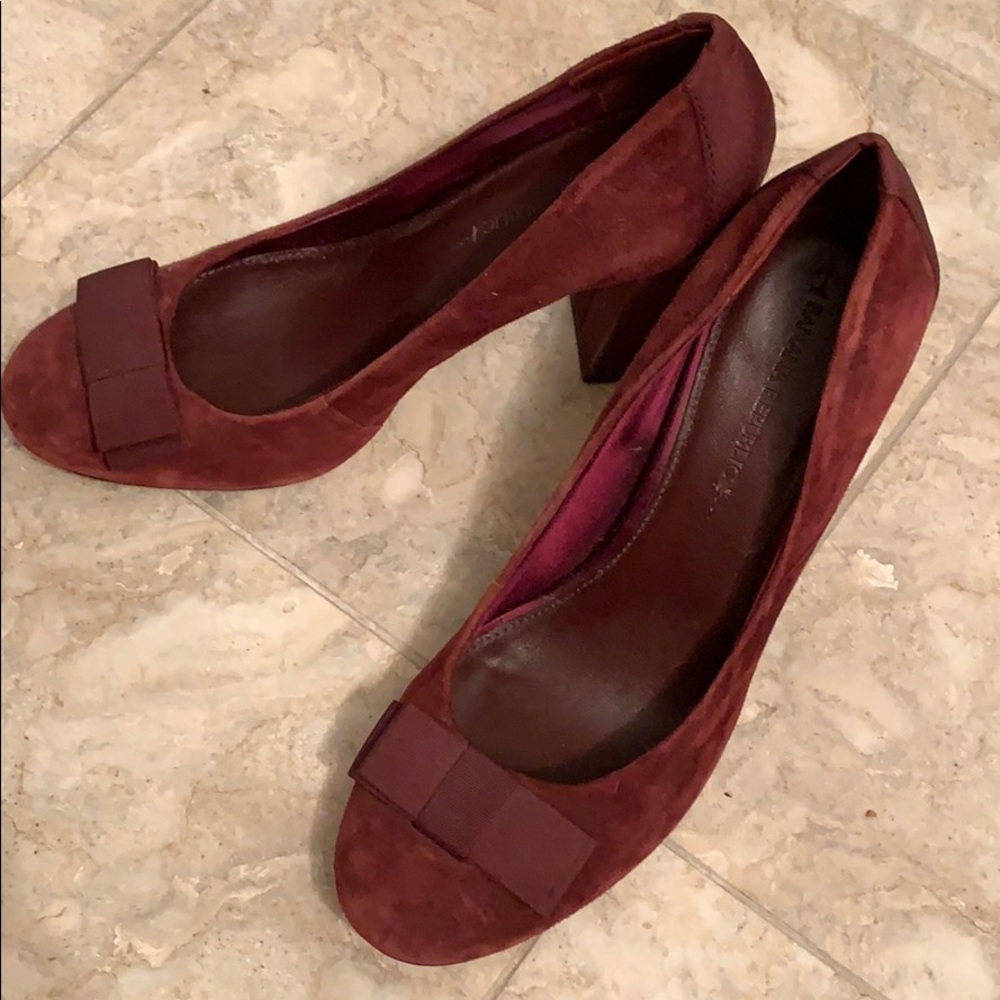 Banana republic heels, suede and grosgrain, 9